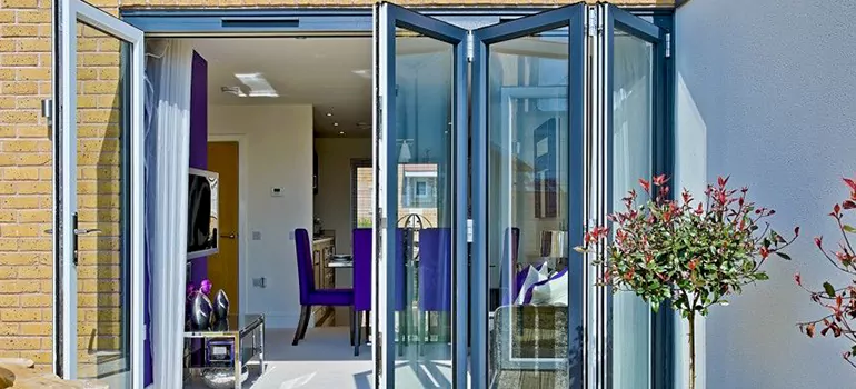 Commercial Door Glass Repair in Lauderdale Lakes, FL