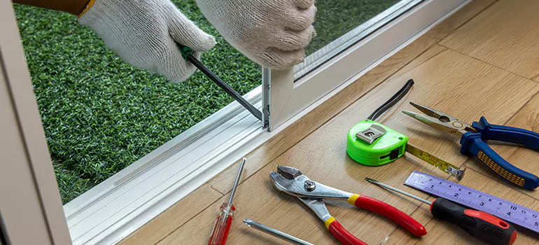 Window Hinge Repair in Lauderdale Lakes, FL